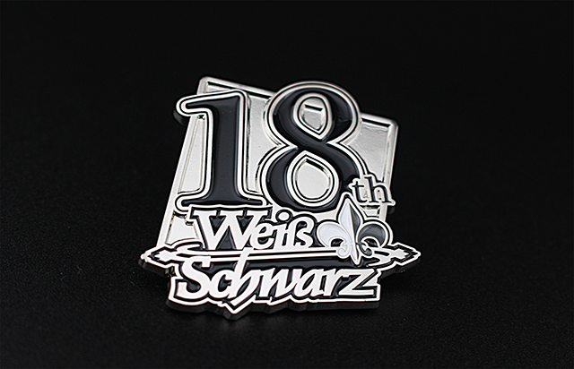 Weiß Schwarz 18th Anniversary Pin